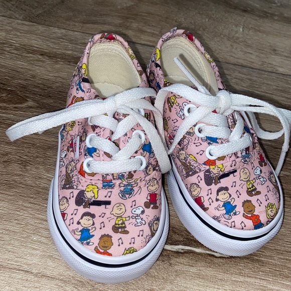 Vans Other - Vans peanuts snoopy dance party limited edition